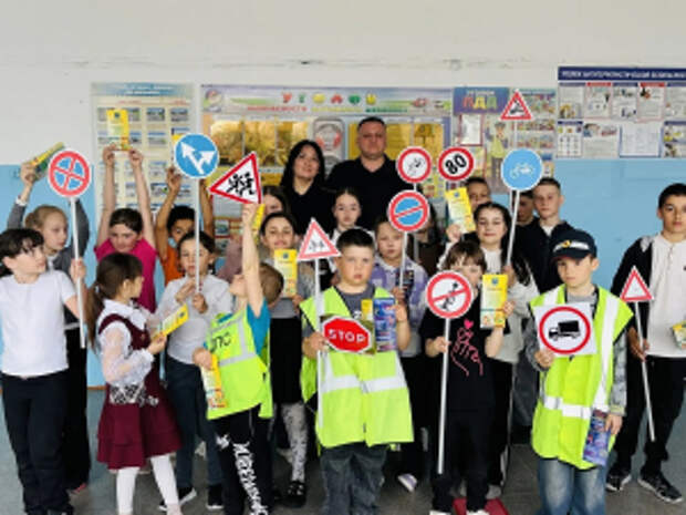 Сотрудники Госавтоинспекции Самарской области провели ряд профилактических мероприятий, направленных на снижение количества ДТП с участием несовершеннолетних