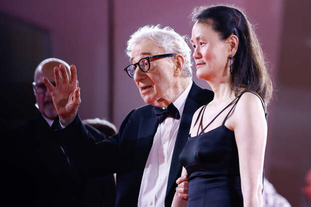 Падчерица и жена культового режиссера оказалась в файлах Эпштейна