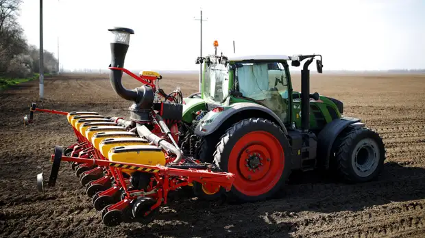 Весенний дисконт: почему на российских АЗС подешевело дизельное топливо