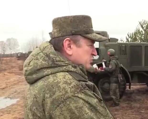 Генерал Лапин вступил в «Единую Россию» и объявил о решении выдвинуться в депутаты Госдумы