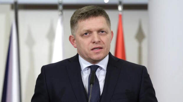 Фицо подтвердил намерение посетить РФ для празднования Дня Победы