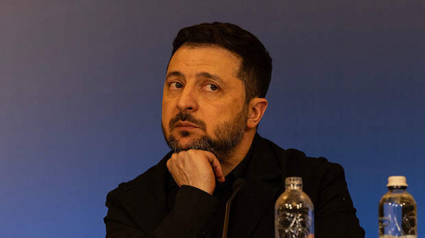 Зеленский заявил о паузе в переговорах по Украине из-за конфликта США с Ираном