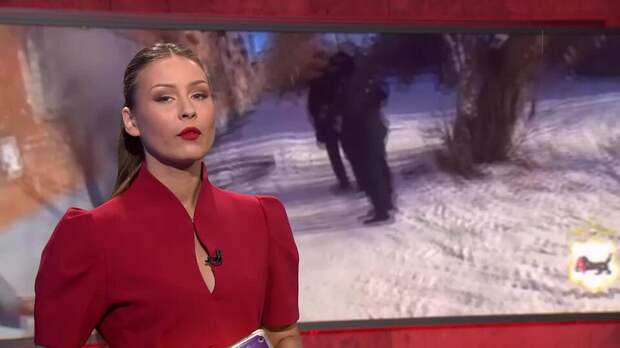 Полицейские спасли двух женщин из горящего дома в Иркутской области