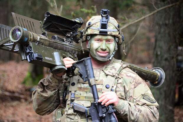 Очевидцы сняли стрельбу из ПЗРК в центре Днепропетровска