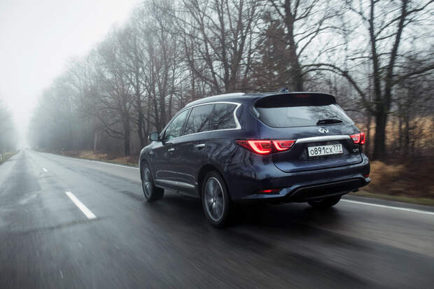 Первый в России тест обновленного Infiniti QX60. Фото 4