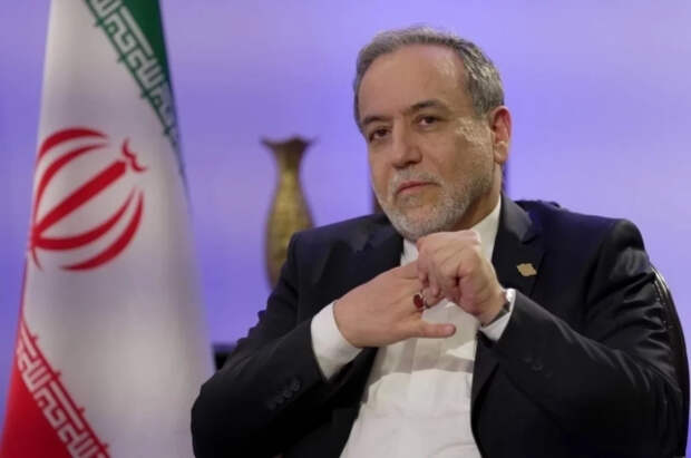 Аббас Аракчи прибыл в Санкт-Петербург для переговоров с Владимиром Путиным