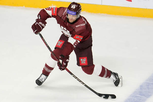 Латвийский хоккеист выступил резко против возвращения России