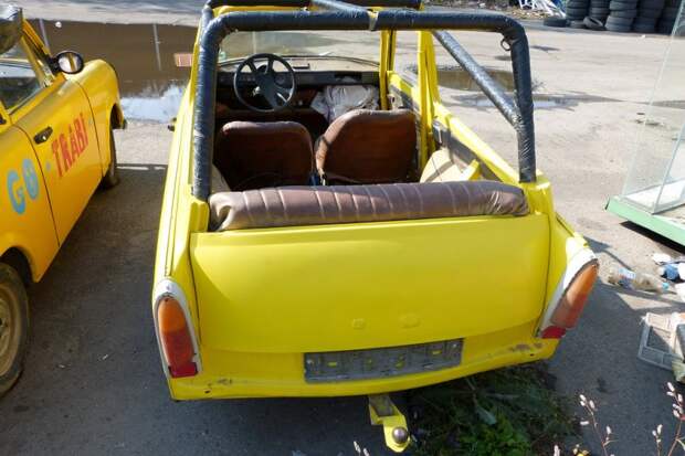 Этот единственный переделанный из универсала.  trabant, болгария
