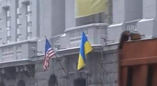 Сотрудники ЦРУ и ФБР срочно покидают Украину