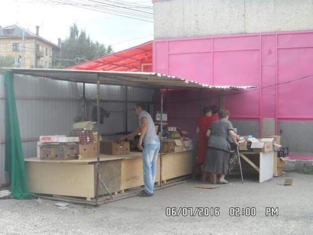 Борьба с торговцами просроченными продуктами (18 фото)