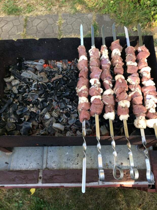 Узбекский шашлык из печени + шашлык из парного барашка Узбекский шашлык из печени + шашлык из парного барашка баранина, печень, шашлык