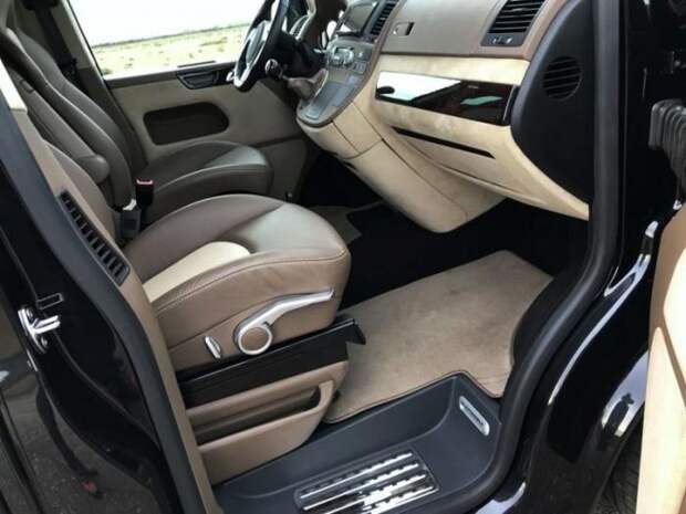 Микроавтобус Volkswagen Multivan с двигателем от Porsche 911
