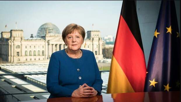 Святая Меркель ходит по воде...