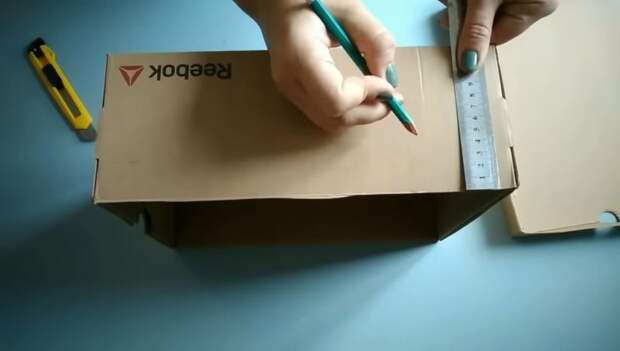Как создать красивую шкатулку из коробки, шпатлёвки и краски