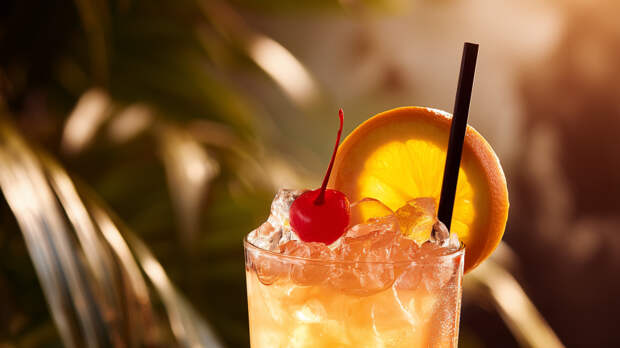 Вызвал дискомфорт у окружающих: студенту грозит срок за облизанную трубочку