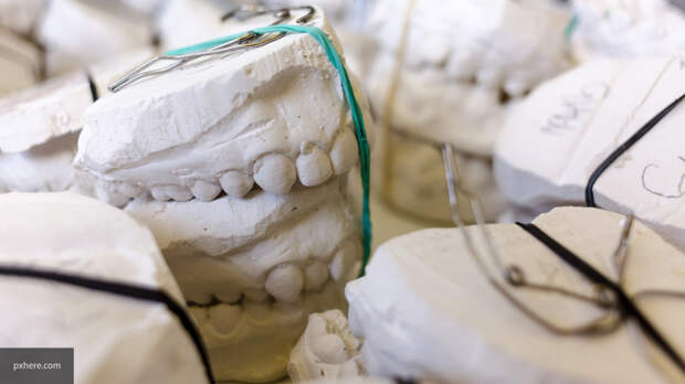 Ученые активно думают, чем заменить зубные импланты