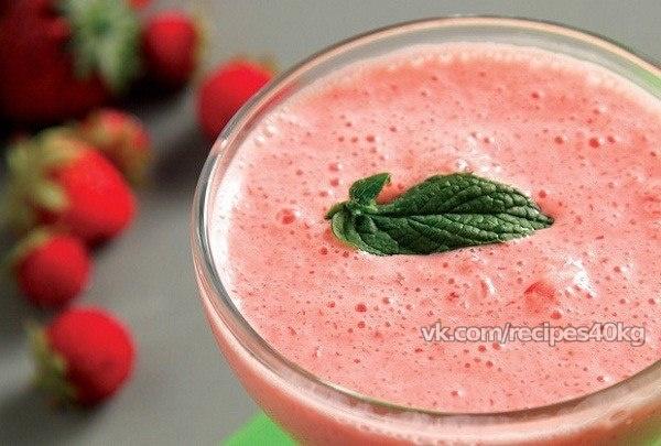 Клубничный коктейль