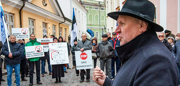 Прямо сейчас общаюсь с несколькими европейцами. Все ругают свою власть на чём свет стоит