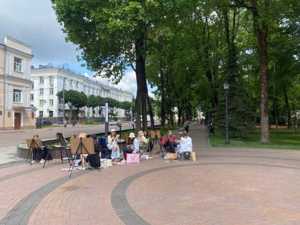 Жители Смоленска хотят знать судьбу демонтированных в саду Блонье металлических арок