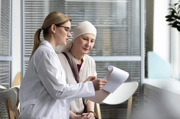 Онколог Чичиков назвал симптомы, указывающие на рак