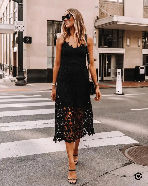 Как стильно носить черное платье летом: 16 изысканных и женственных идей