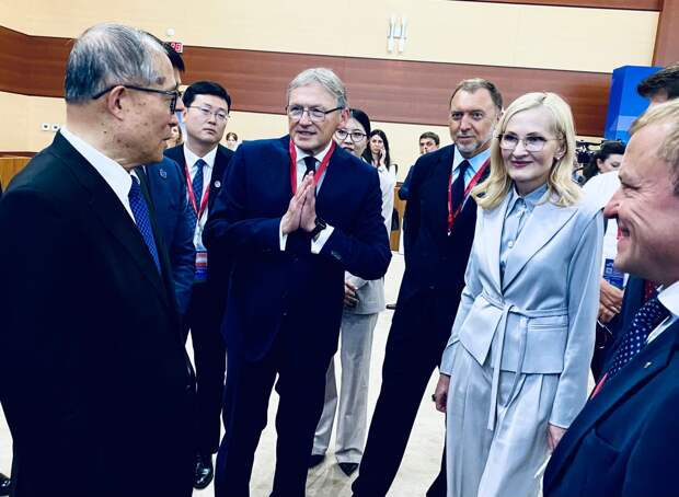 Борис Титов предложил разрешить для туристов китайскую AliPay в России и российскую СБП в Китае