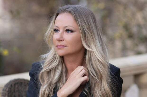 Мария Миронова потребовала ограничить встречи бывшего мужа с сыном