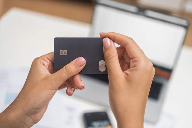 Депутат Плякин: банковские карты без CVV и номеров защитят россиян от мошенников