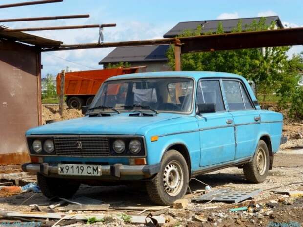 Брошенные автомобили, найденные при сносах московских гаражей