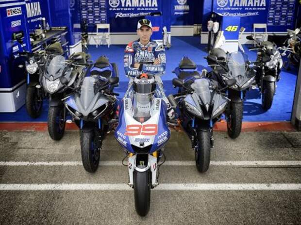 Yamaha показала мотоциклы 2014 года - Фото 3