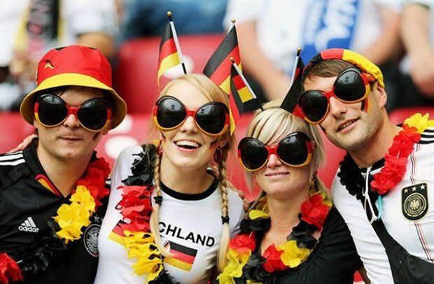 «Грустной задницей радостно не пукнешь»: глава Минобороны ФРГ пытается воодушевить европейцев (ВИДЕО)