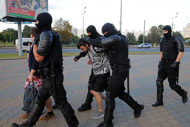 Акции протеста начались после выборов президента