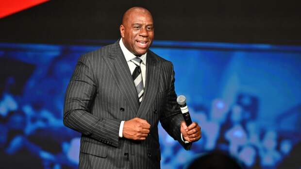 Magic Johnson enters Commanders bidding war