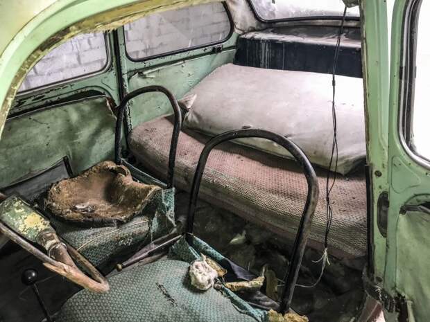 Гаражная находка: ранний "Запорожец" ЗАЗ-965 1961 года выпуска barn find, авто, автомобили, заз 965, заза, запорожец, олдтаймер, ретро авто
