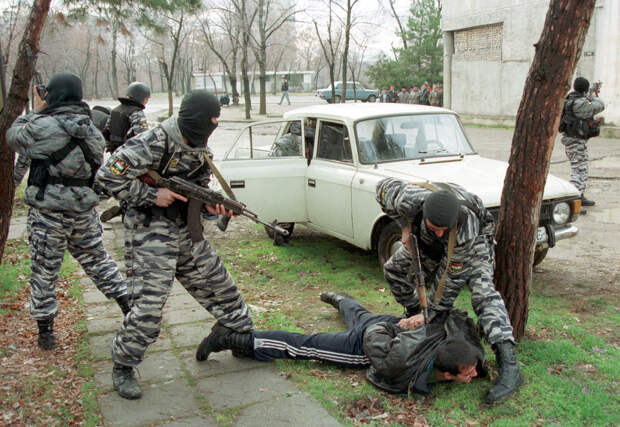 Таганская группировка — одна из главных банд Москвы 1990-х. Как она работала на спецслужбы и помогла убить босса преступного мира?