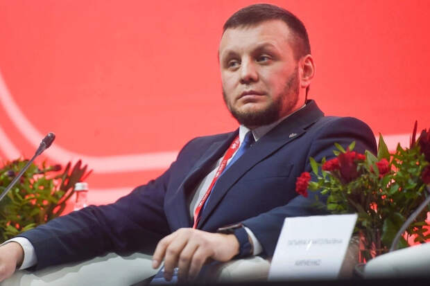 Руководителя департамента олимпийского бокса РФ Истомина лишили прав