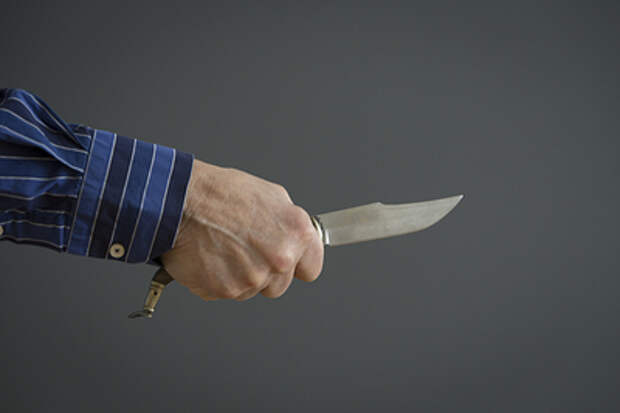 Новосибирец из ревности ударил кухонным ножом в печень 23-летнего знакомого