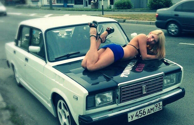 25 лучших фото девушек с «Жигулями»