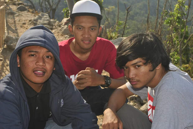 Что происходит за стенами гигантских хабов? Склад как убежище: резонансное убийство вывело Wildberries в центр нового скандала