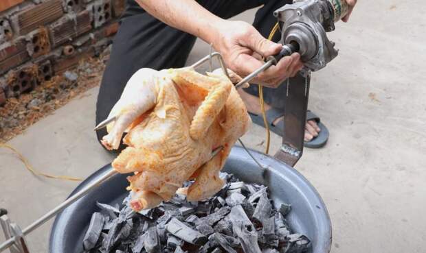 Как сделать мангал с вертелом для приготовления курицы