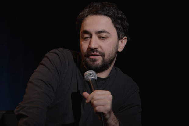 Признанный нежелательным в России комик рассказал о неожиданном сообщении от адвоката