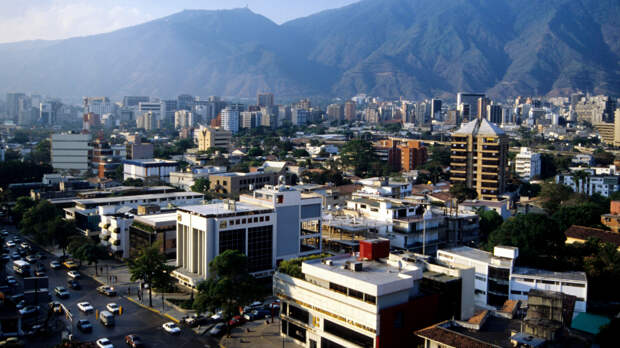 Понадобится охрана: туристам из России назвали самые опасные города мира