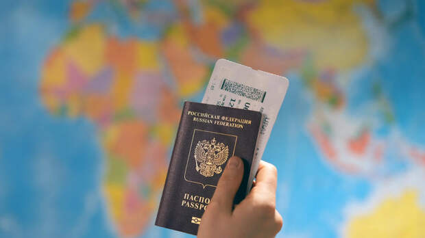 Онищенко назвал поездку за границу на майские стрессом для тела