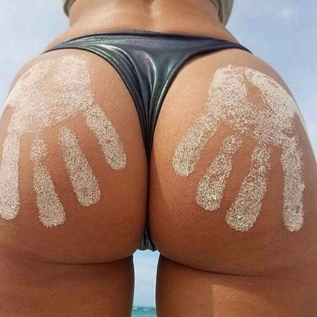 Красивые девушки и пляжный песочек