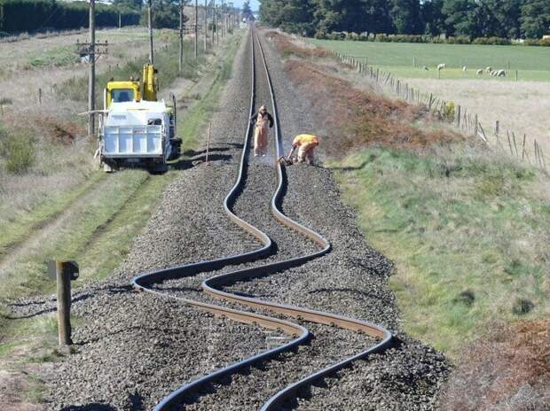 Железнодорожные пути после землетрясения в Новой Зеландии
