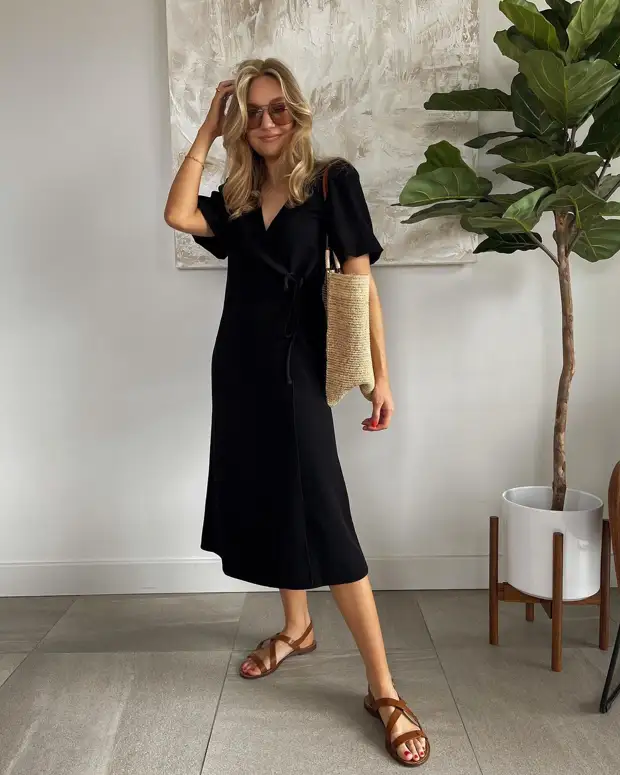 Как стильно носить черное платье летом: 16 изысканных и женственных идей