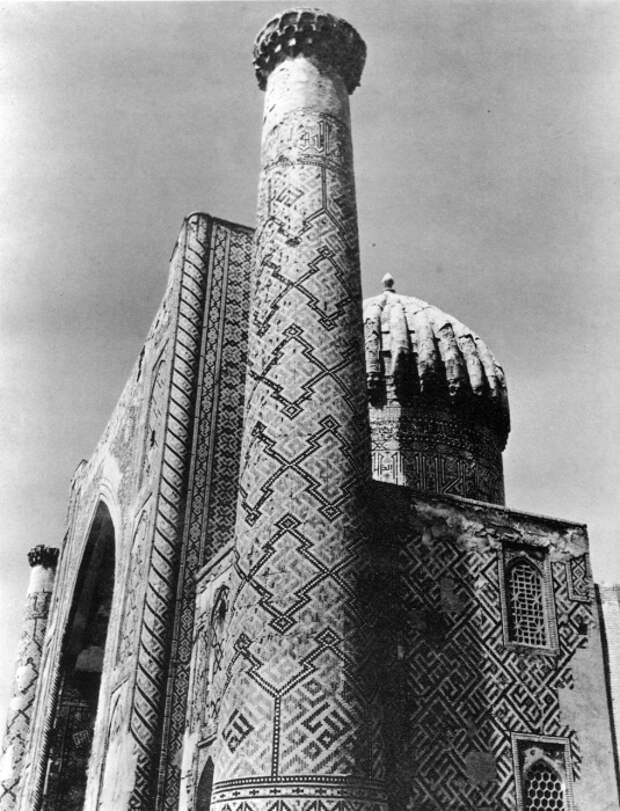 Памятник восточной архитектуры в Самарканде. СССР, 1934 год. 