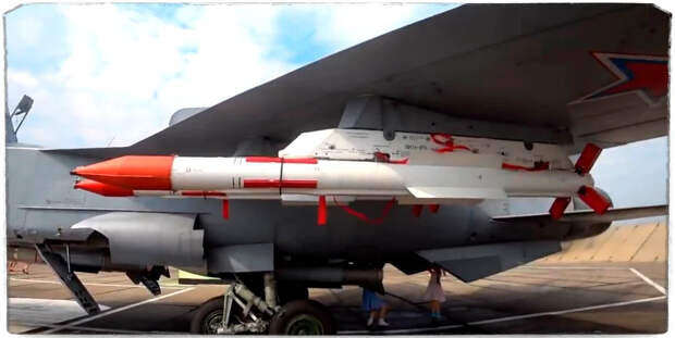 Су-35С испытывает новейшую супер-ракету.