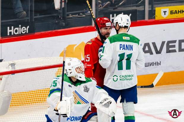 Голышев забросил гол в ворота «Салавата» головой