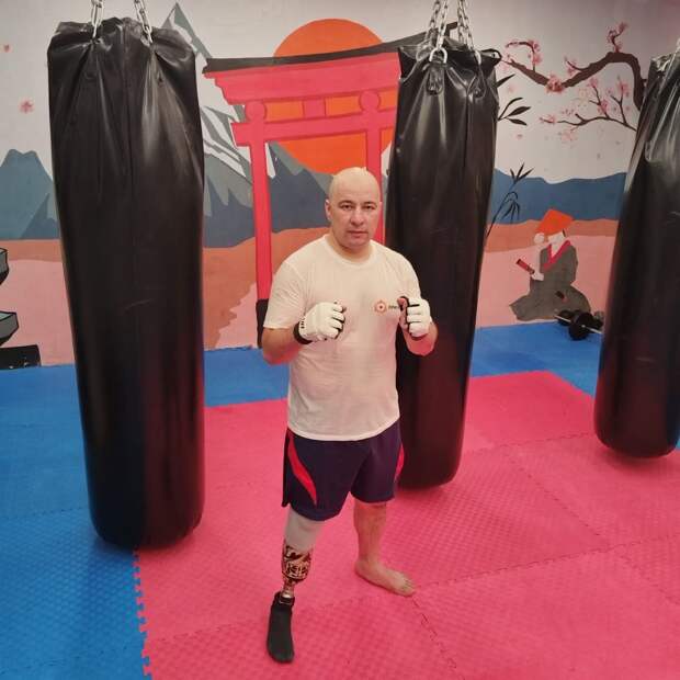 Повесть о настоящем человеке: Ветеран СВО после ампутации стопы встал на лыжи